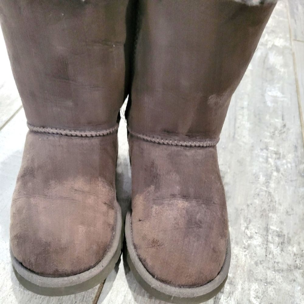 Ugg gray 2 bows winter boots size 4